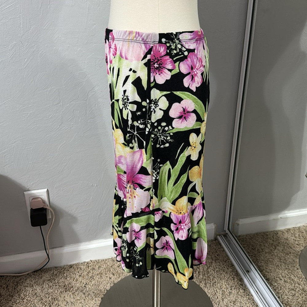 NWT Floral Skirt - Picture 2 of 5